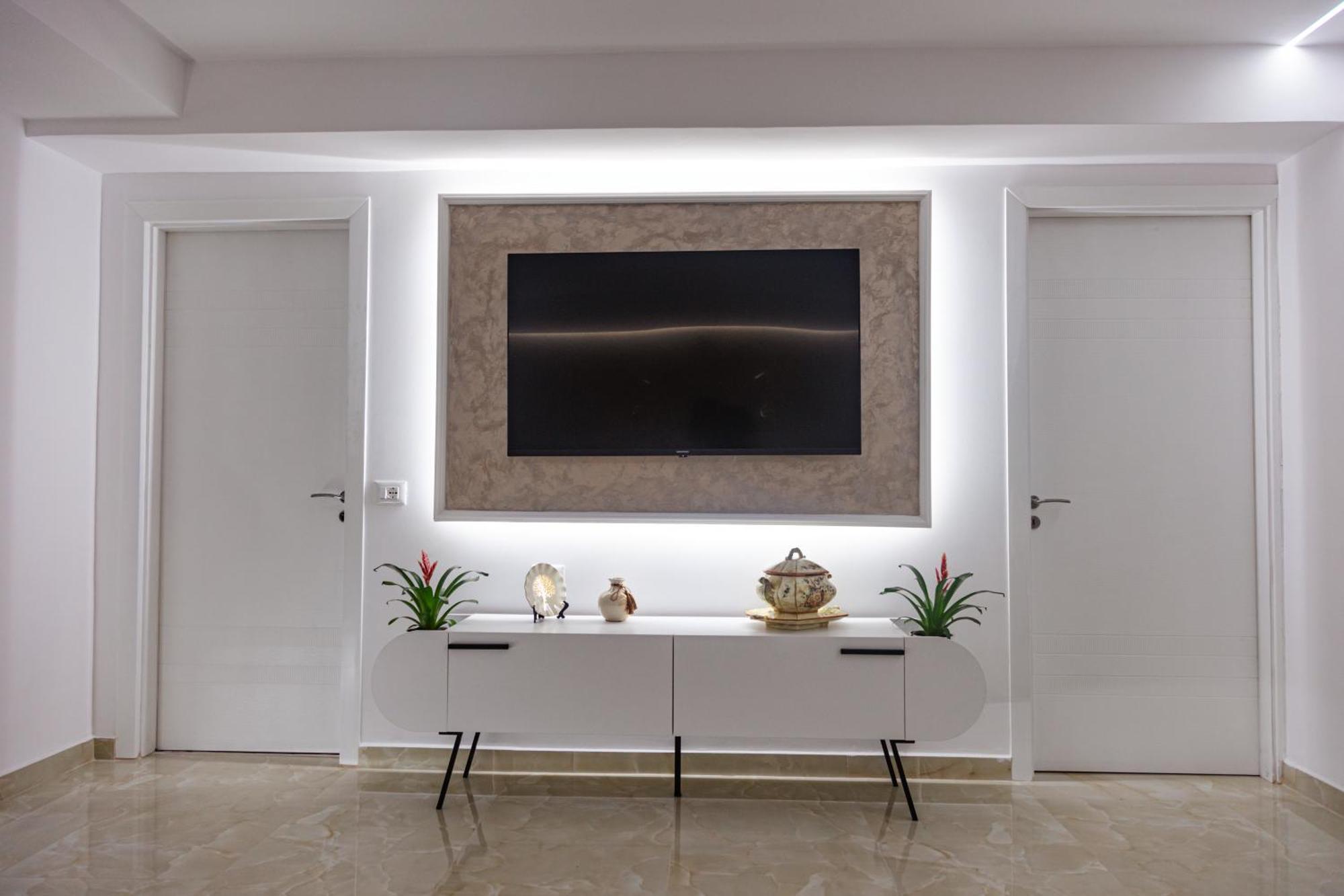 Mon Prive Apartment Тирана Екстер'єр фото